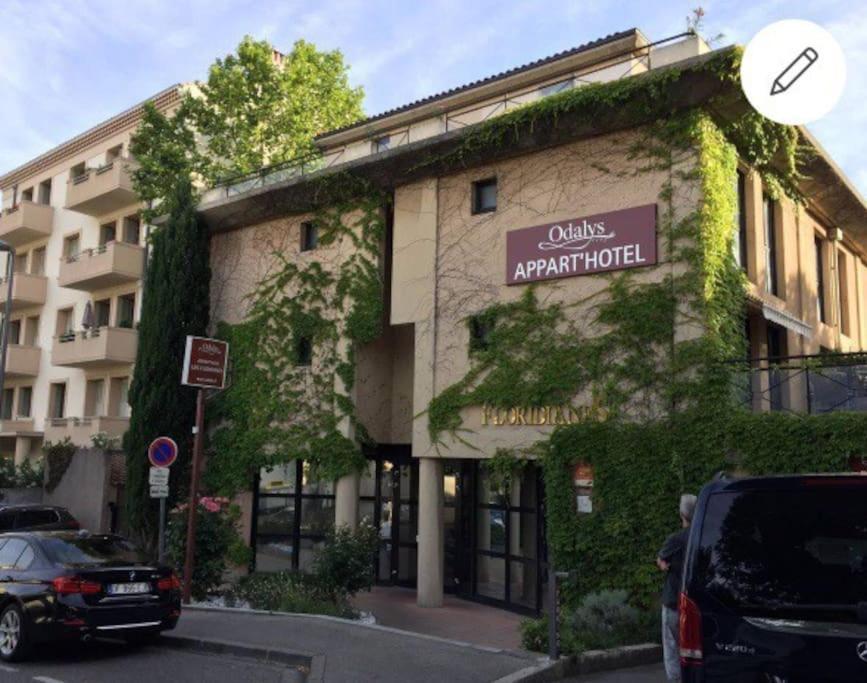 Ma Place Au Sud Aix Parking Apartment *